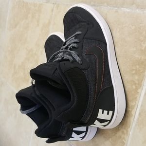 Boys Black Denim Nikes size 5y.